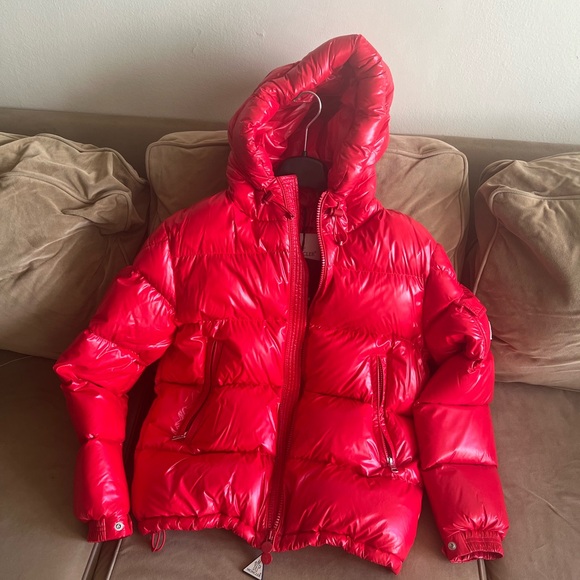 MONCLER MAYA HOODED SHORT DOWN JACKET Red Size 2 = Small - Picture 2 of 10